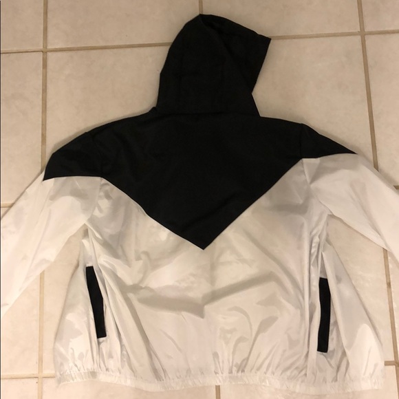 Windbreaker! - Picture 4 of 4